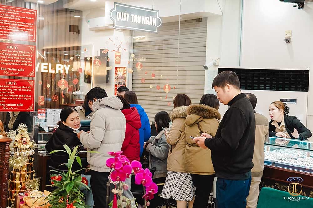 khang hang vang thanh lien 8